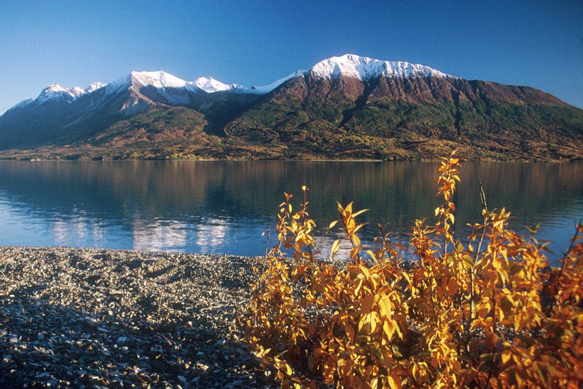 LAKE-CLARK-IN-AUTUMN